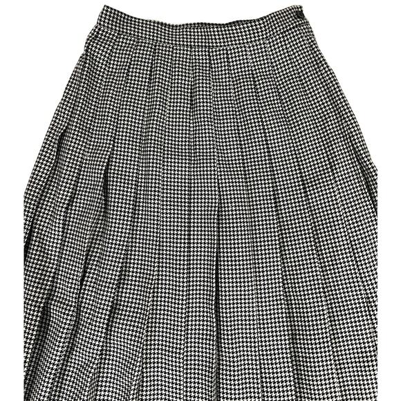 Vintage Talbots Black and White Checkered Skirt - Picture 3 of 7